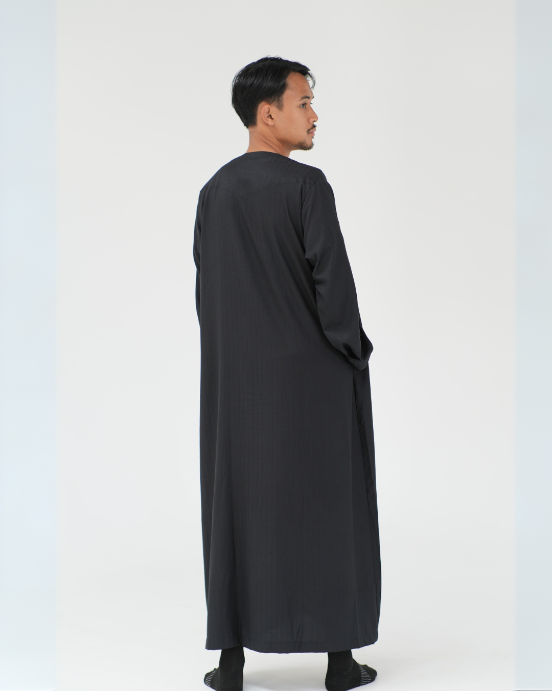 Stripe Omani Long Sleeve Thobe | Black
