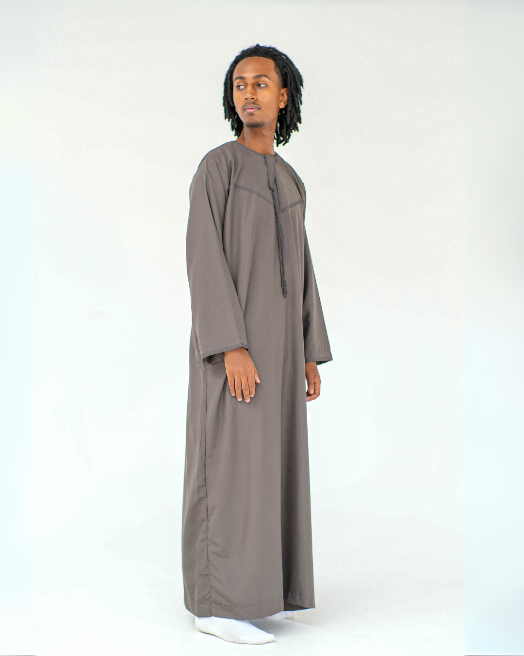 Adrees Omani Long Sleeve Thobe | Deep Brown